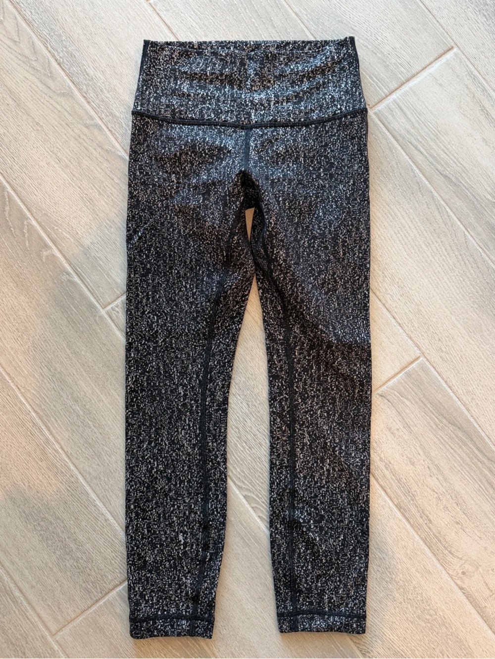 lululemon athletica high rise Black Speckle Leggings - Picture 3 of 3